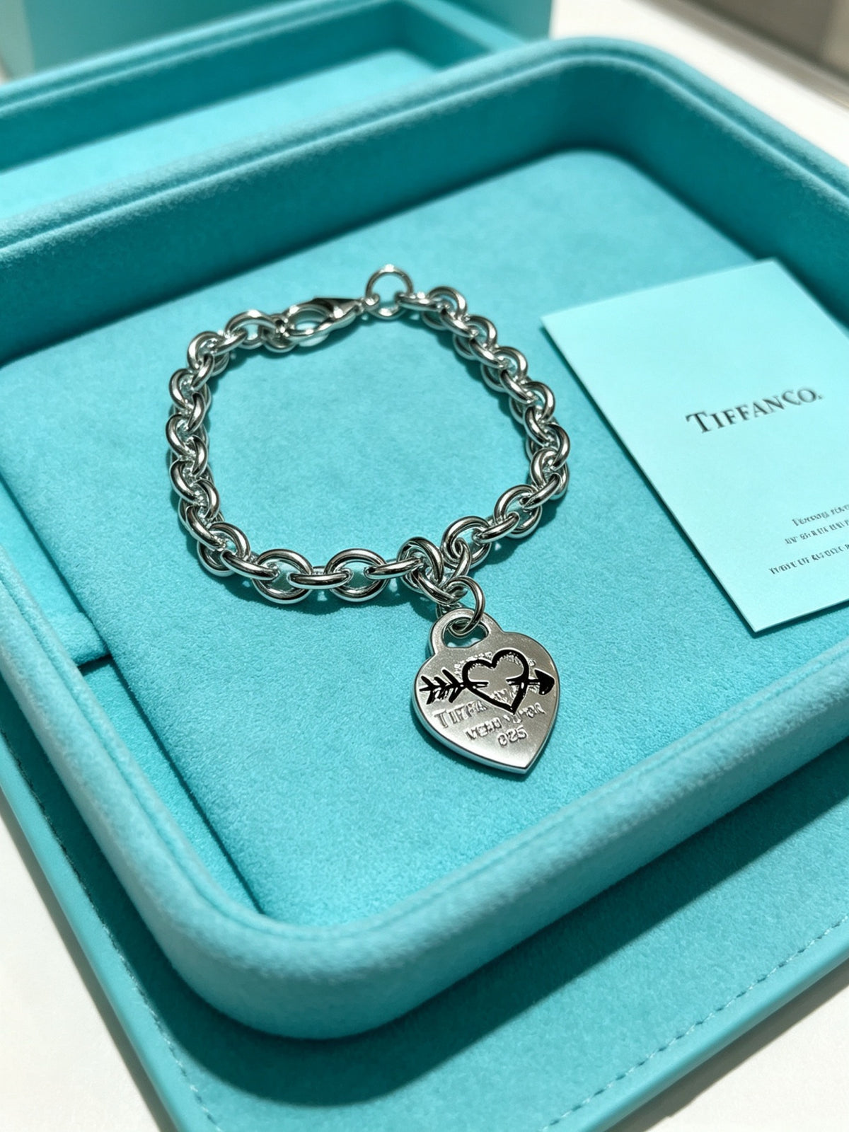Signature Motif Bracelet in Silver-Tone – Vintage Detail – Design 08 main product view