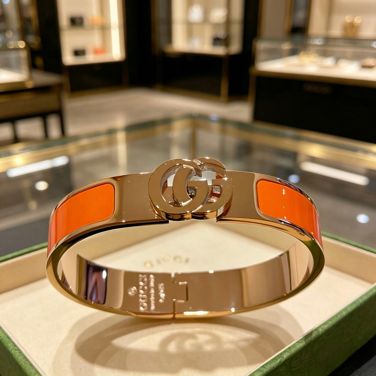 Double-G Emblem Bangle in Gold-Tone – Design 003 front product view