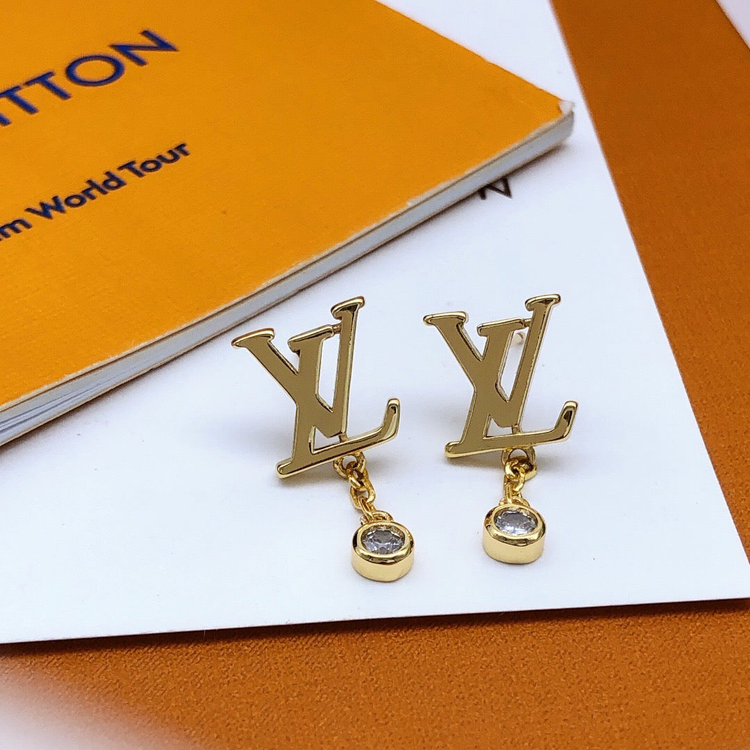Letter Emblem Fashion Accessory styled product view