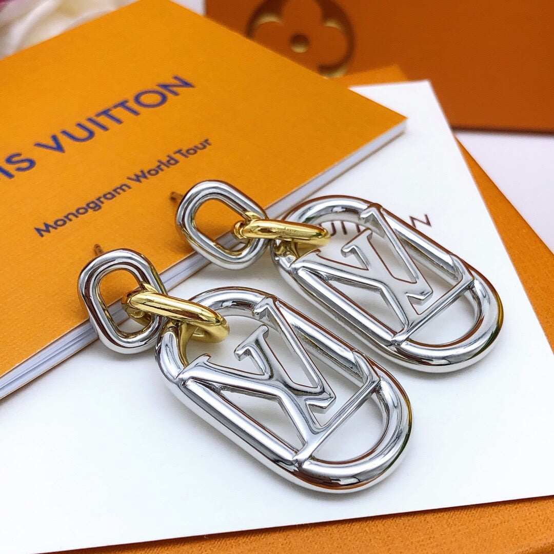 Geometric Emblem Stud Earrings in Gold-Tone – Design 002 side detail