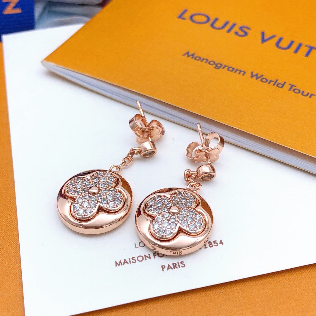Geometric Emblem Stud Earrings in Rose-Gold-Tone – Rose Gold Detail main product view