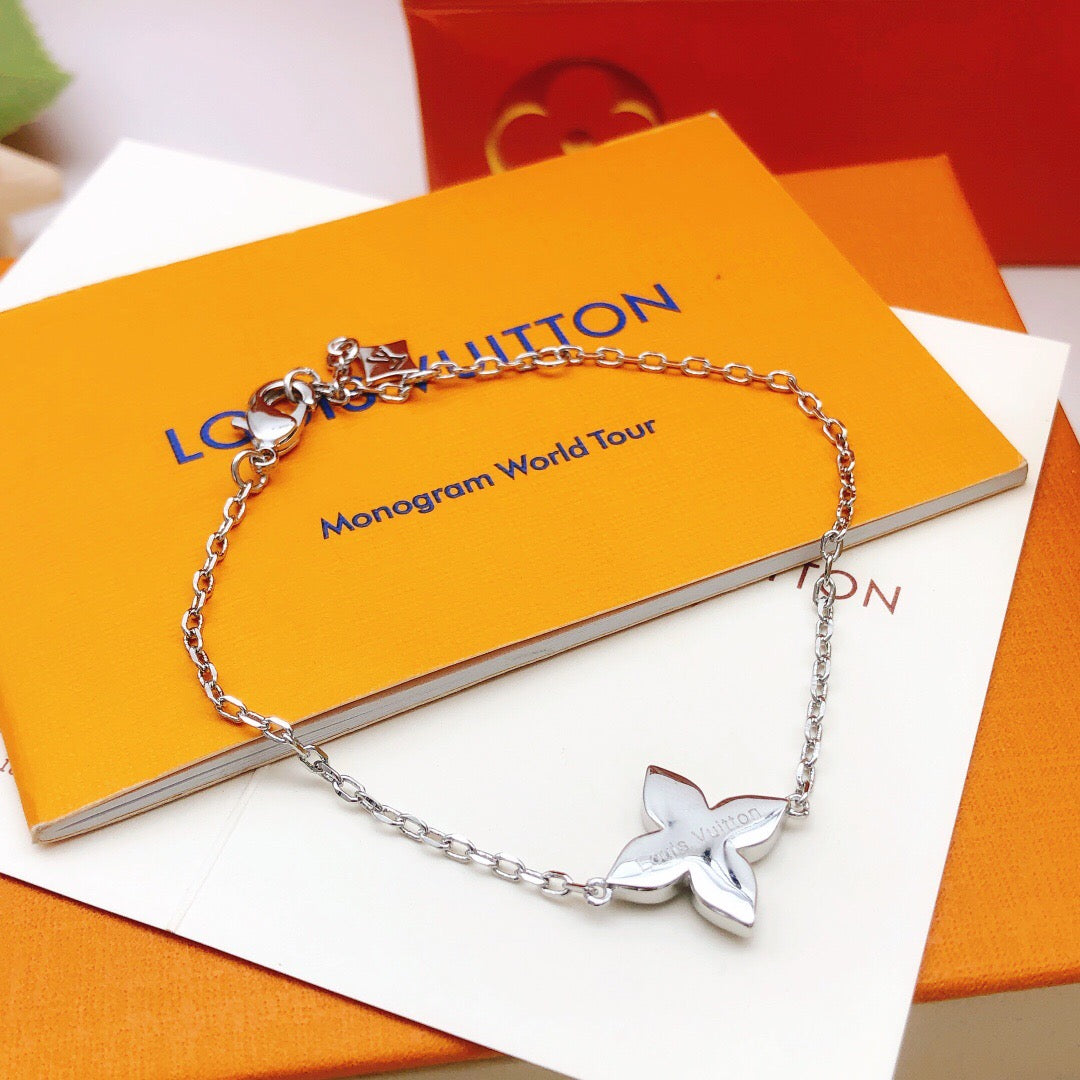 Geometric Emblem Bracelet in Silver-Tone – Silver Detail – Design 003 front product view