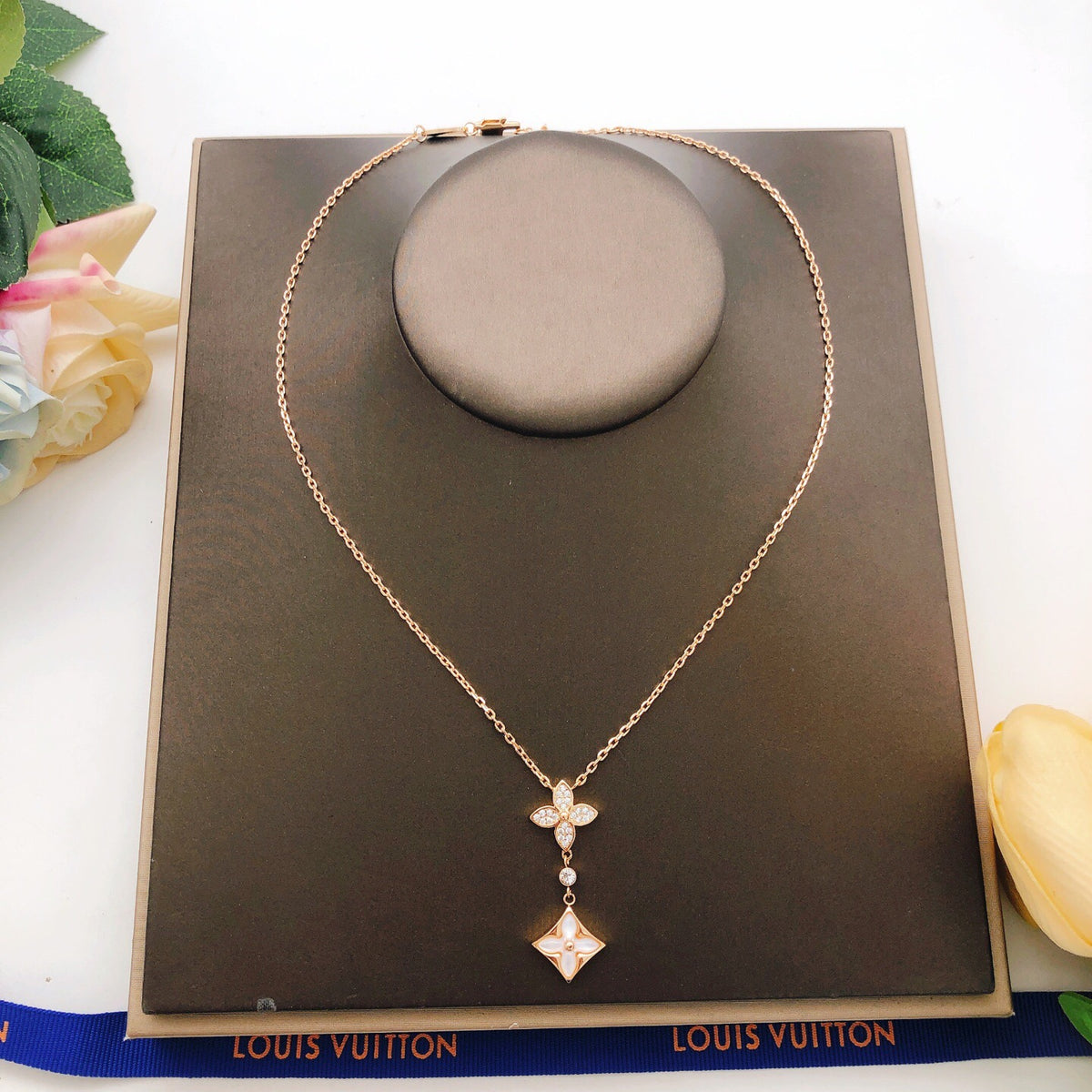 Geometric Emblem Pendant Necklace in Rose-Gold-Tone – Rose Gold Detail – Design 003 front product view
