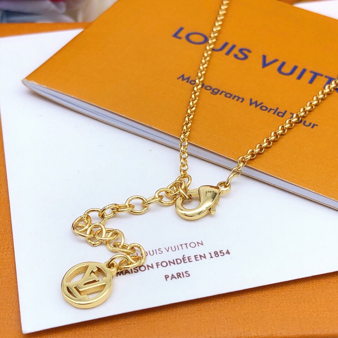 Round Pendant Necklace in Gold-Tone – Design 001 detail view