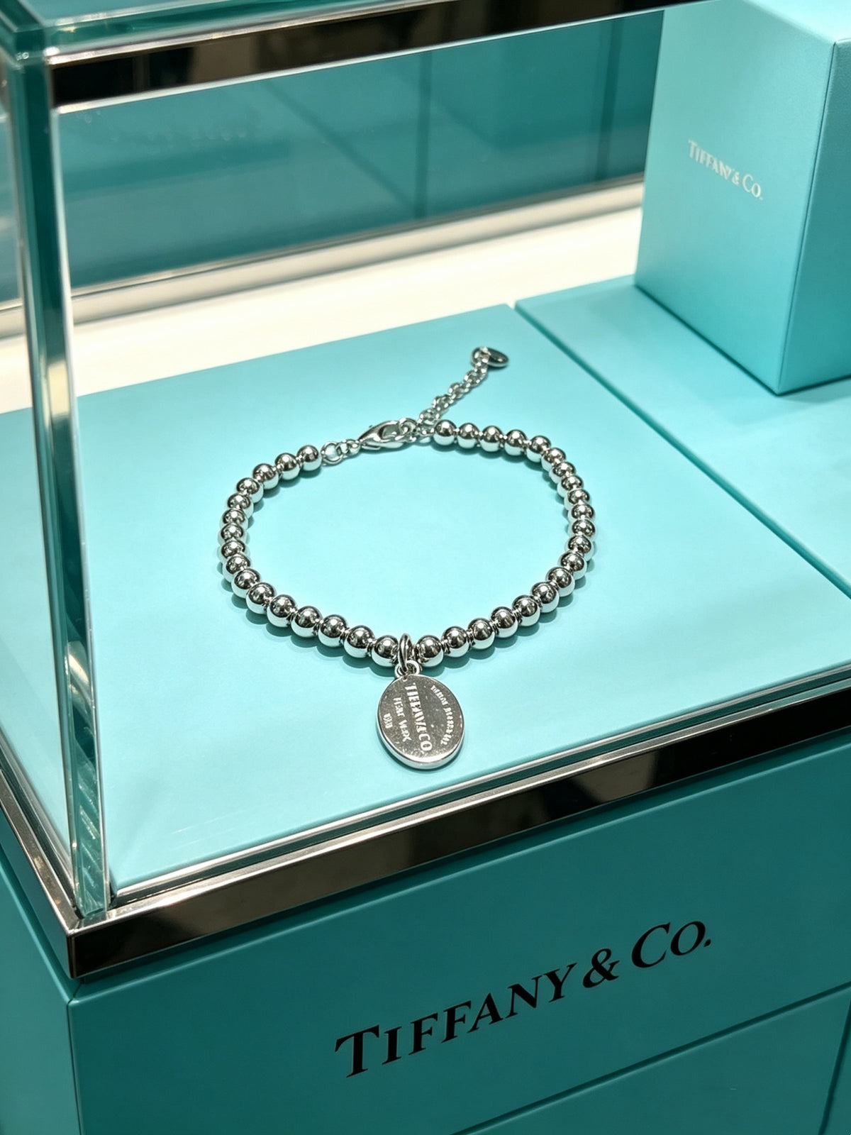 Signature Motif Bracelet in Silver-Tone – Vintage Detail styled product view