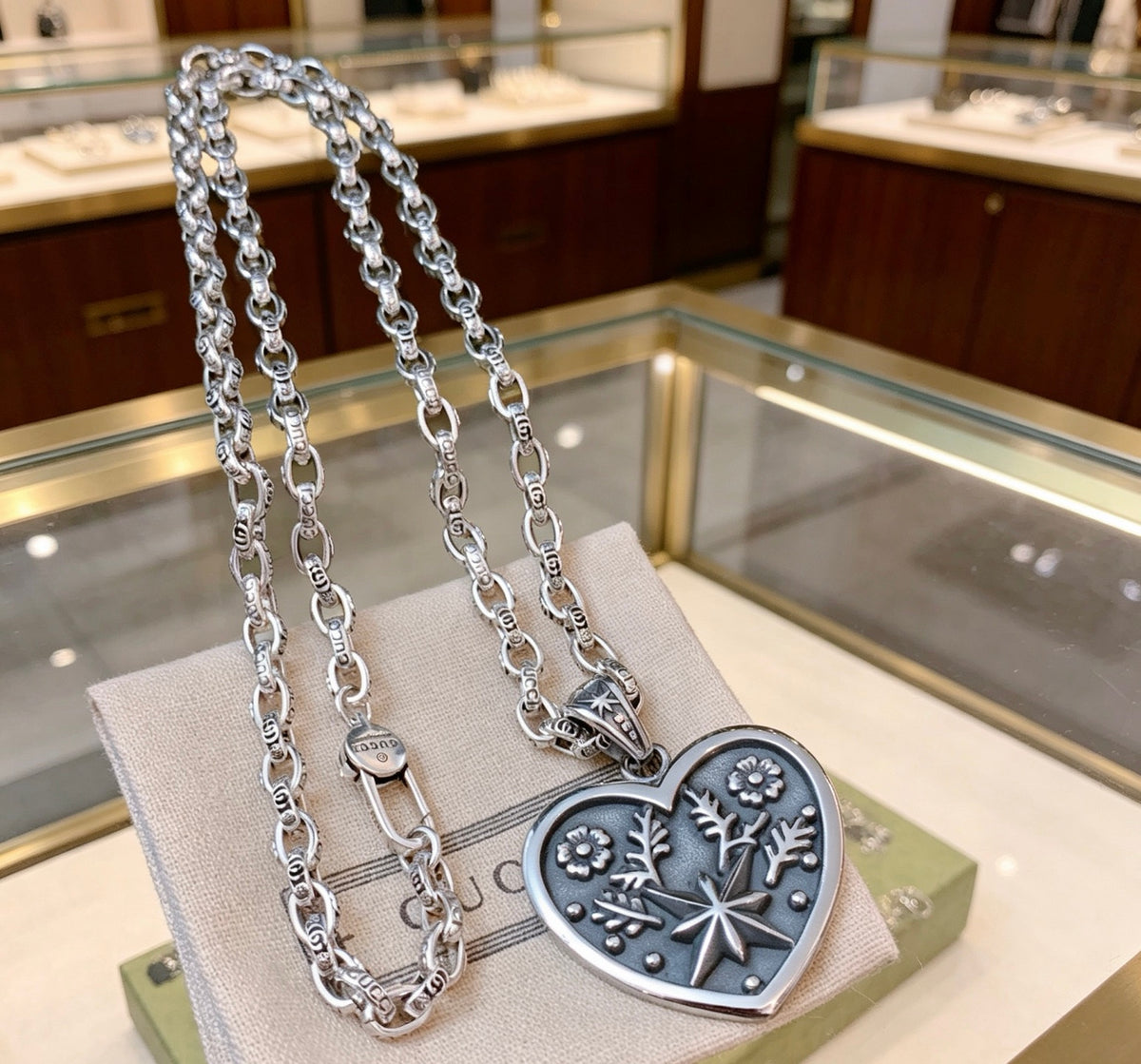 Double-G Emblem Pendant Necklace in Silver-Tone – Vintage Detail – Design 004 front product view