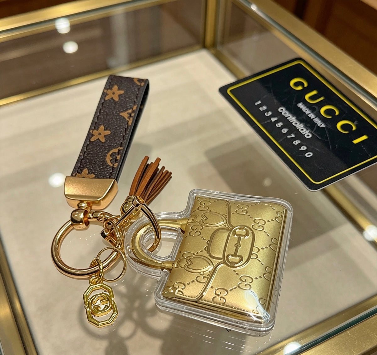 Double-G Emblem Keychain in Polished Metal-Tone – Design 001 close-up detail