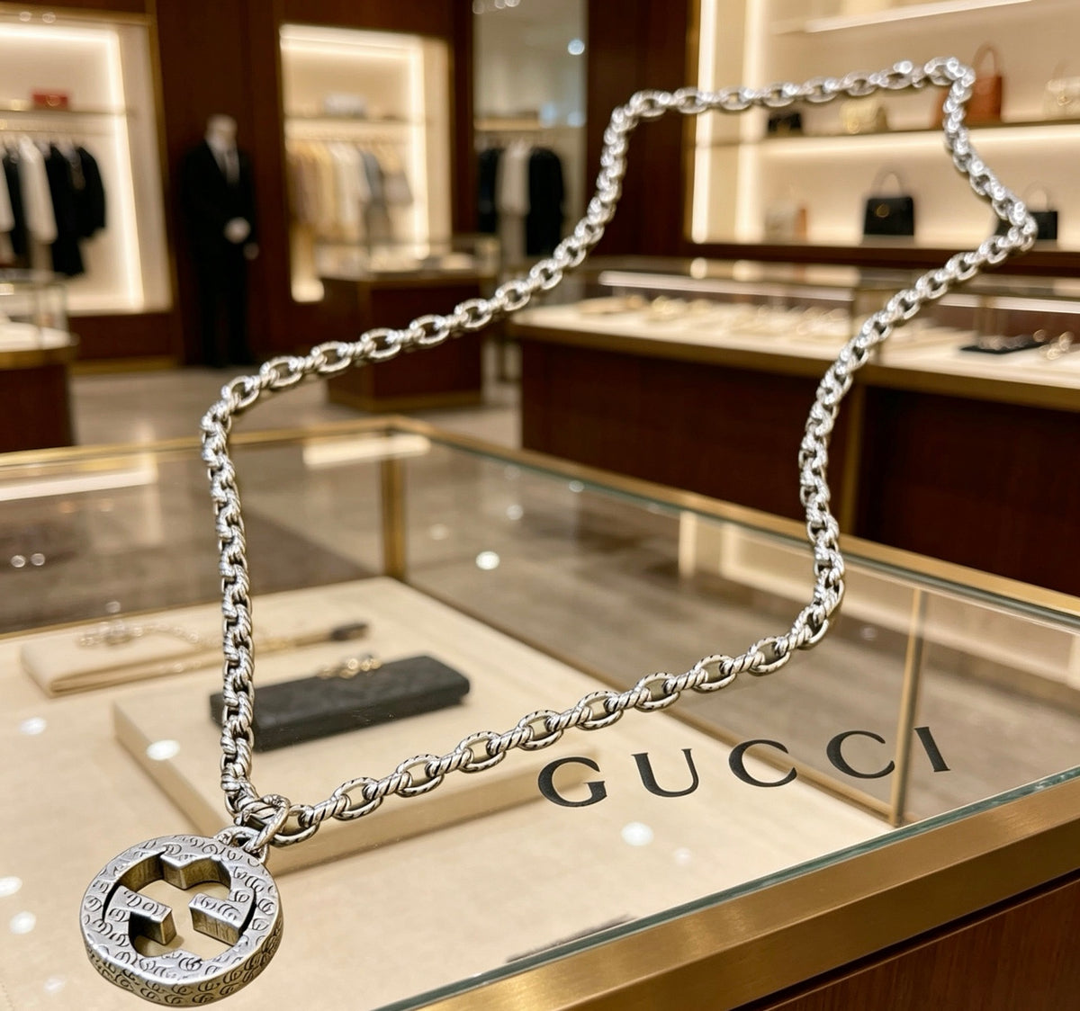 Double-G Emblem Pendant Necklace in Polished Metal-Tone – Design 008 side detail