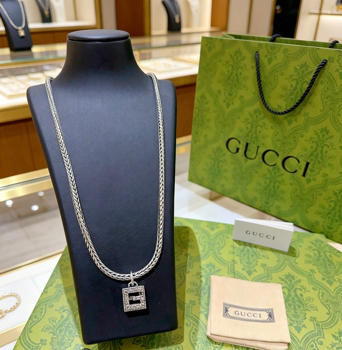 Double-G Emblem Pendant Necklace in Gold-Tone – Design 001 side detail