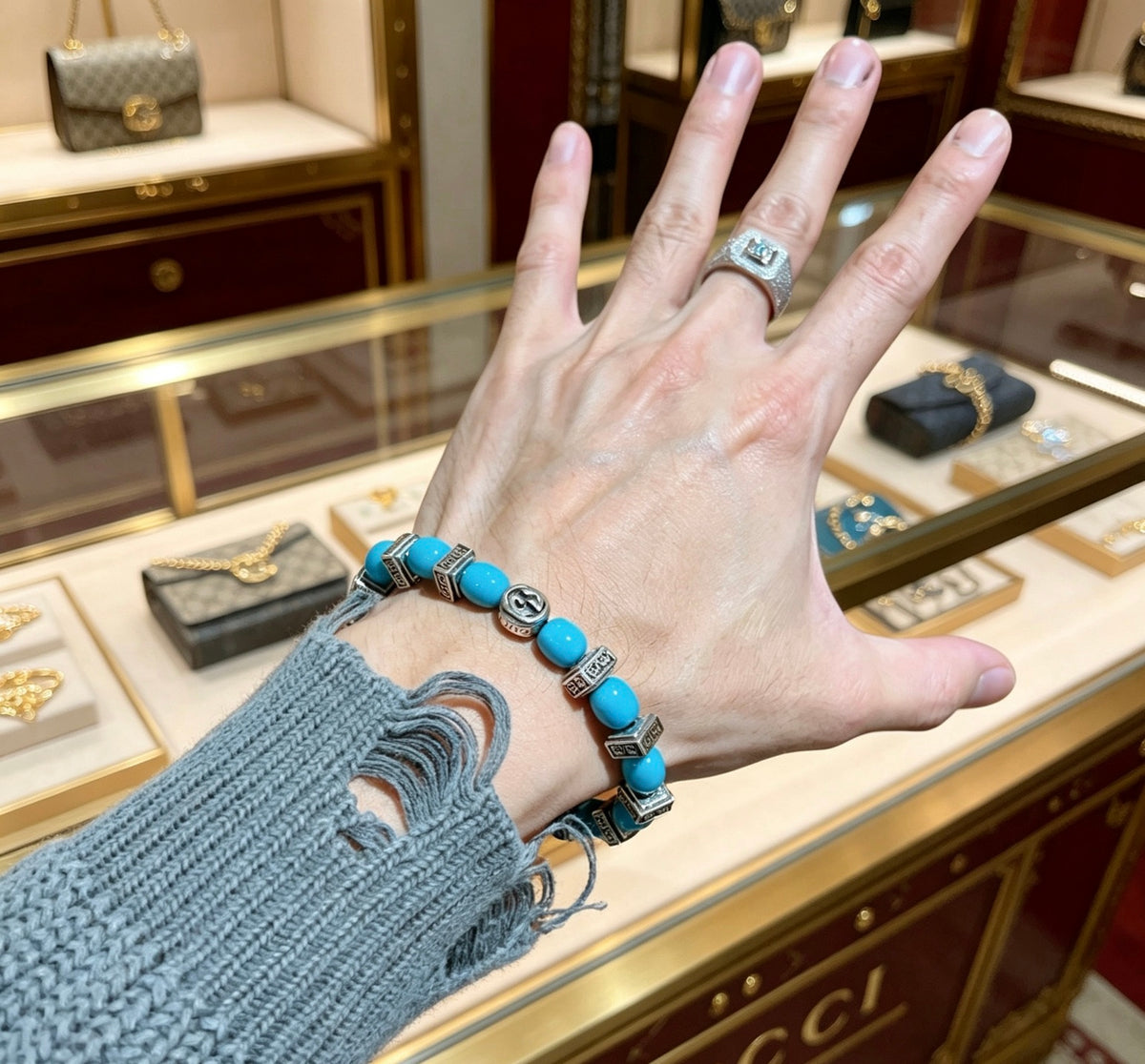Double-G Emblem Beaded Bracelet in Polished Metal-Tone – Turquoise Detail detail view