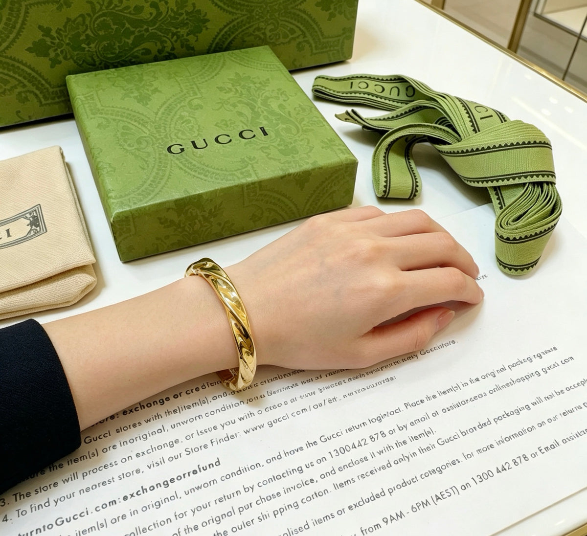 Double-G Emblem Bangle in Silver-Tone – Vintage Detail styled product view
