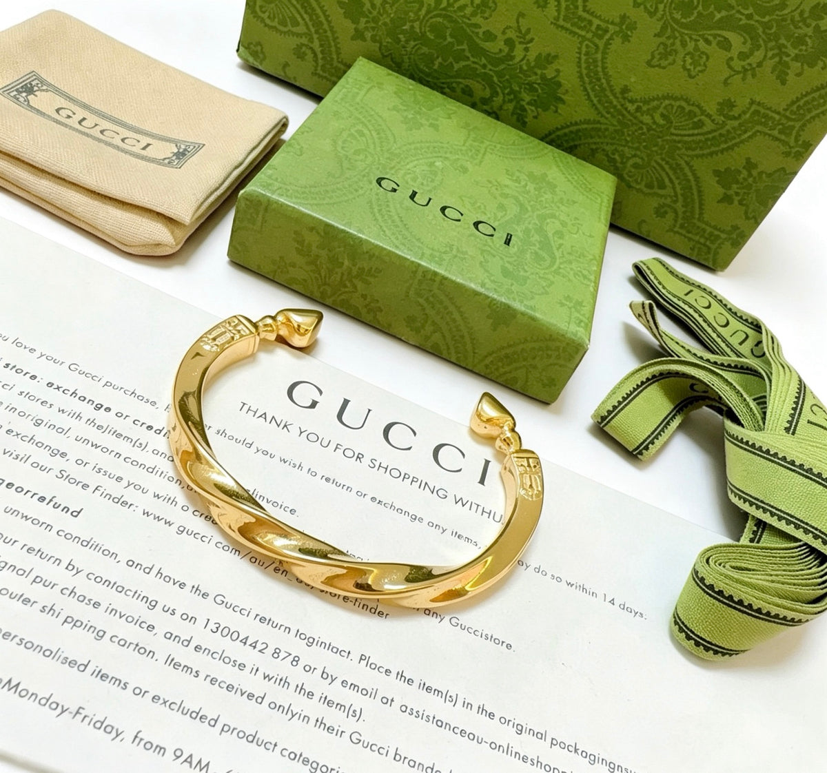 Double-G Emblem Bangle in Silver-Tone – Vintage Detail front product view